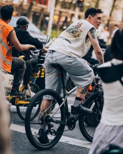 Street Style at Shanghai Fashion Week 2025