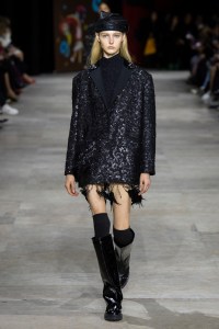 Shiatzy Chen Fall 2025 Ready-to-Wear Collection at Paris Fashion Week