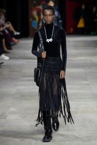 Shiatzy Chen Fall 2025 Ready-to-Wear Collection at Paris Fashion Week