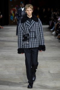 Shiatzy Chen Fall 2025 Ready-to-Wear Collection at Paris Fashion Week