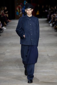Shiatzy Chen Fall 2025 Ready-to-Wear Collection at Paris Fashion Week