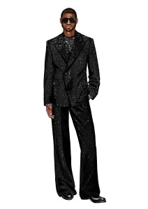 A look by Burberry for the upcoming Usher 2025 World Tour.