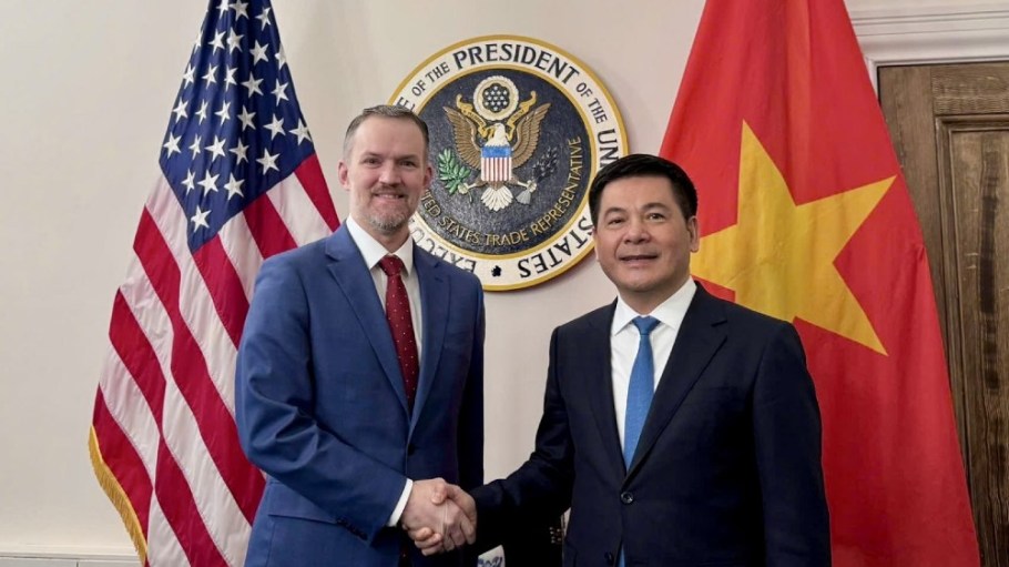 USTR Ambassador Jamieson Greer, Minister of Industry and Trade Nguyen Hong Dien.