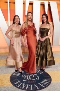 Alana Haim, Este Haim, Danielle Haim at the 2025 Vanity Fair Oscar Party Hosted By Radhika Jones held at Wallis Annenberg Center for the Performing Arts on March 02, 2025 in Beverly Hills, California.