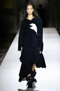 Yohji Yamamoto 2025 Fall Ready-To-Wear Collection at Paris Fashion Week