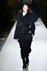 Yohji Yamamoto 2025 Fall Ready-To-Wear Collection at Paris Fashion Week