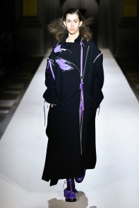 Yohji Yamamoto 2025 Fall Ready-To-Wear Collection at Paris Fashion Week