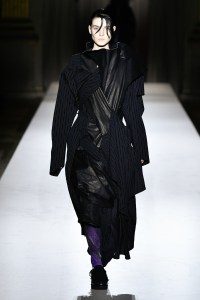 Yohji Yamamoto 2025 Fall Ready-To-Wear Collection at Paris Fashion Week
