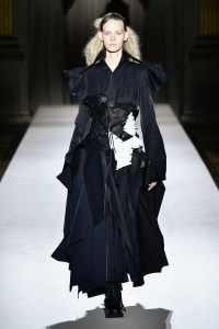 Yohji Yamamoto 2025 Fall Ready-To-Wear Collection at Paris Fashion Week
