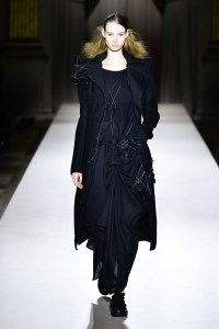 Yohji Yamamoto 2025 Fall Ready-To-Wear Collection at Paris Fashion Week