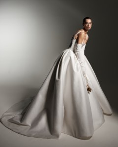 Monique Lhuillier Bridal Spring 2026 Collection