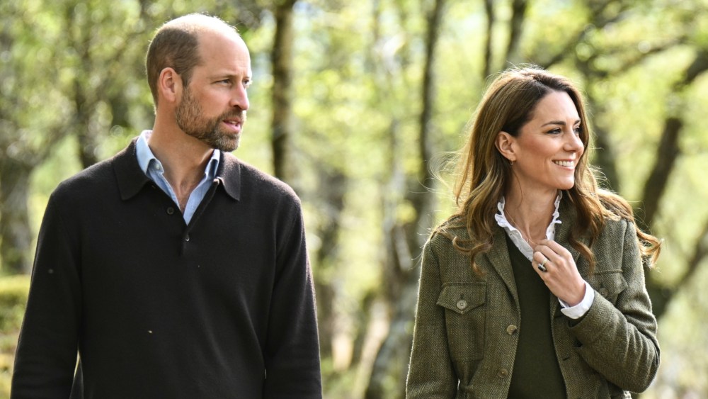 see by chloe boots, ralph lauren tweed jacket, ARDURA, SCOTLAND - APRIL 30: (L-R) Prince William, Prince of Wales and Catherine, Princess of Wales speak with General Manager of Mull and Iona Ranger Service Moray Finch, during a visit at the Ardura Community Forest on April 30, 2025 in Ardura, Isle of Mull, Scotland. The Prince and Princess of Wales are on a two-day visit to the Isles of Mull and Iona on the 29th and 30th of April to engage with rural island communities. During their time on the islands, they will connect with local residents, highlighting the value of social bonds and underscoring the importance of safeguarding and advocating for the natural environment. (Photo by Oli Scarff - WPA Pool/Getty Images)
