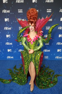 PACOIMA, CALIFORNIA - MARCH 27: Suzie Toot attends "RuPaul's Drag Race" Season 17 Finale Red Carpet on March 27, 2025 in Pacoima, California. (Photo by Gonzalo Marroquin/Getty Images for MTV)