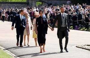 WINDSOR, UNITED KINGDOM - MAY 19:  David and Victoria Beckham followed by Johnny Wilkinson (L) arrive at St George's Chapel at Windsor Castle before the wedding of Prince Harry to Meghan Markle on May 19, 2018 in Windsor, England. (Photo by Chris Radburn - WPA Pool/Getty Images)