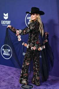 Lainey Wilson at the 2025 American Music Awards held at the Fontainebleau Las Vegas on May 26, 2025 in Las Vegas, Nevada.