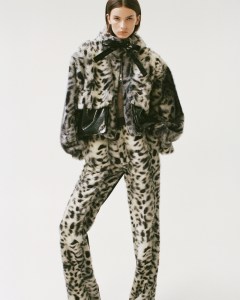 Aknvas Resort 2026 Collection