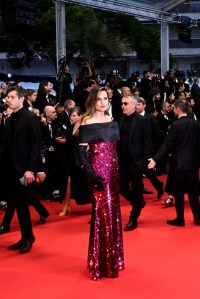 CANNES, FRANCE - MAY 17: (EDITORS NOTE: Image has been created using a starburst filter). Mariska Hargitay attends the "Die My Love" red carpet at the 78th annual Cannes Film Festival at Palais des Festivals on May 17, 2025 in Cannes, France. (Photo by Gareth Cattermole/Getty Images)