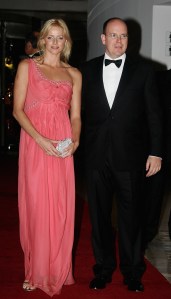MONTE CARLO, MONACO - MAY 27:  Charlene Wittstock (L) and Prince Albert II of Monaco (R) arrive to attend the Gala dinner of the Monaco Formula One Grand Prix at the Monte Carlo sporting on May 27, 2007 in Monaco.  (Photo by Pascal Le Segretain/Getty Images)