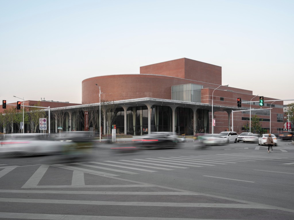 A Stream of Ceramics: How a Quiet Chinese Factory Town Became a Cultural Tourism Hub
