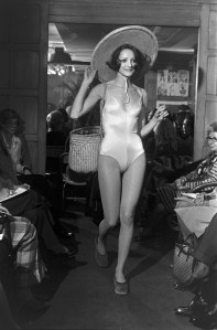 Giorgio di Sant'Angelo Summer 1973 Ready to Wear Collection Runway (Photo by Fairchild Archive/WWD/Penske Media via Getty Images)