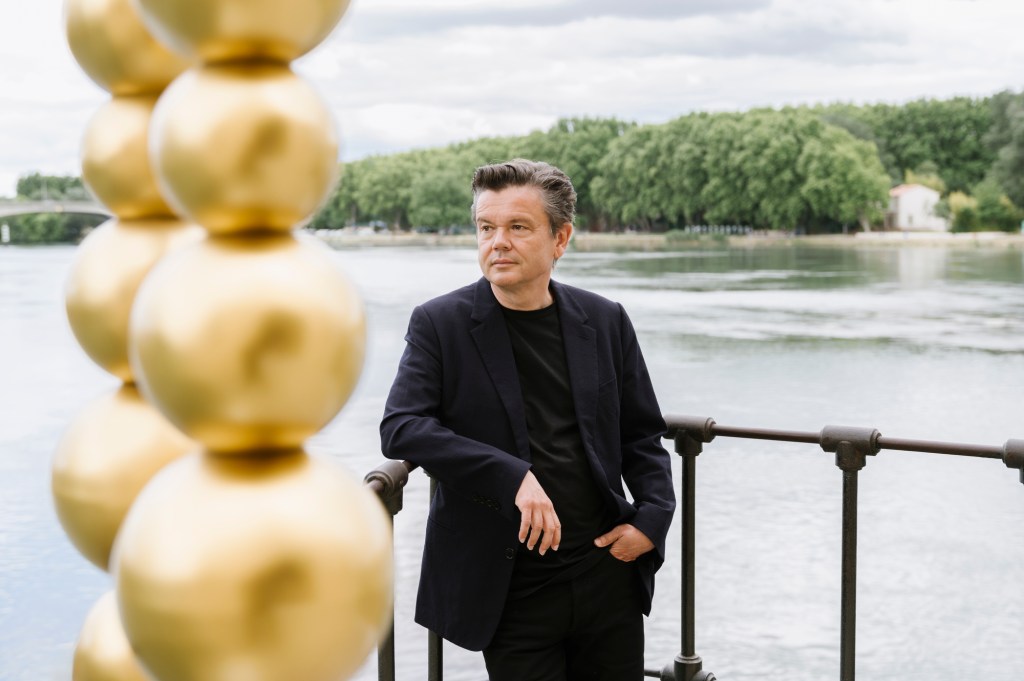 Heart of Glass: Jean-Michel Othoniel Explores ‘The Ghosts of Love’ in Avignon Exhibition