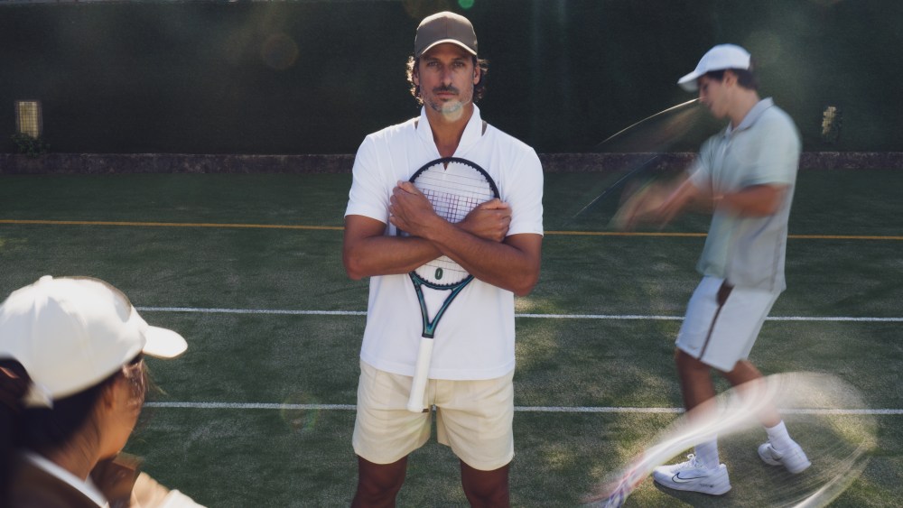 Former tennis champion Feliciano López star in the Sease campaign dedicated to the Tennis Kit capsule collection.