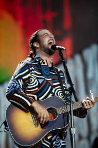 GLASTONBURY, ENGLAND - JUNE 29: Noah Kahan performs during day five of Glastonbury festival 2025 at Worthy Farm, Pilton on June 29, 2025 in Glastonbury, England. Established by Michael Eavis in 1970, Glastonbury has grown into the UK's largest music festival, drawing over 200,000 fans to enjoy performances across more than 100 stages. In 2026, the festival will take a fallow year, a planned pause to allow the Worthy Farm site time to rest and recover. (Photo by Shane Anthony Sinclair/Getty Images)