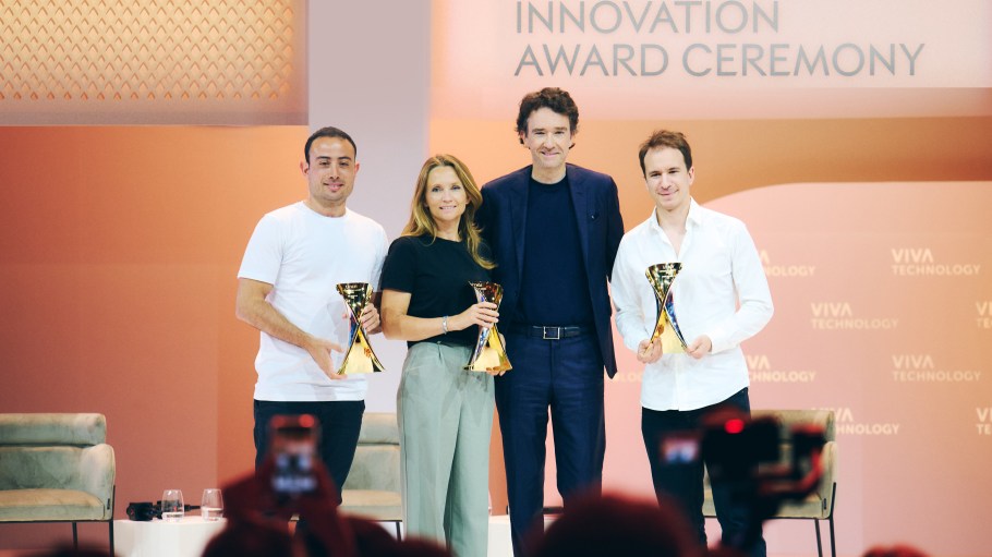 LVMH Innovation Awards VivaTech Kahoona's Gal Rapoport, Genesis Soil Health's Adrienne de Malleray, LVMH's Antoine Arnault and OMI's Hugo Borensztein (L-R).
