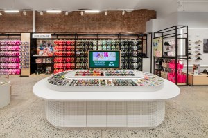 Crocs, SoHo store