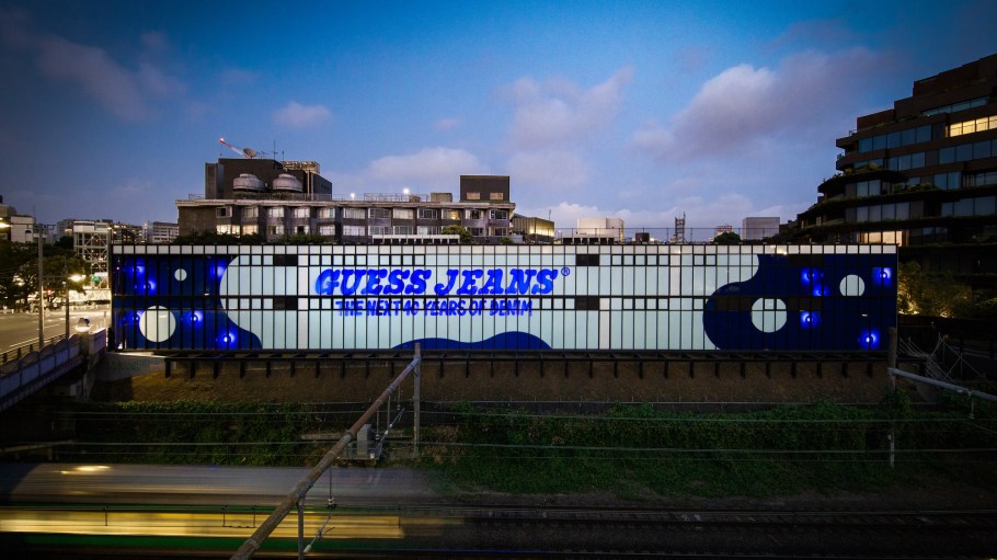 Guess Jeans arrives in Tokyo.
