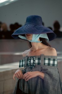 Looks from "Synergetic"