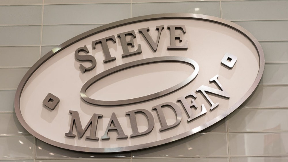 Steve Madden, Steve Madden store logo, Steve Madden tile wall