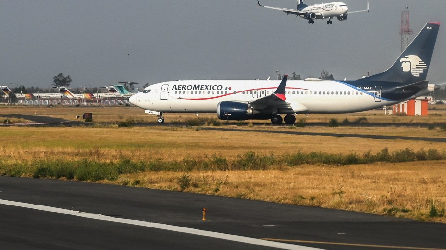 The department is accusing the Mexican government of violating the countries’ bilateral aviation agreement, potentially prompting U.S. restrictions on Mexican airlines.