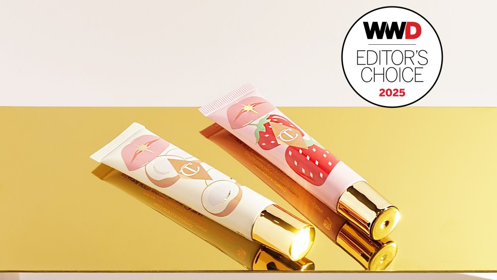 Charlotte Tilbury lip oil with swatch
