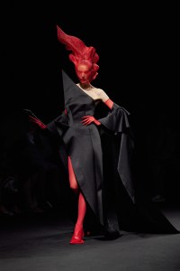 Robert Wun Fall 2025 Couture at Couture Fashion Week