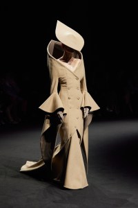 Robert Wun Fall 2025 Couture at Couture Fashion Week