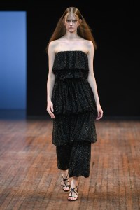 Viktor & Rolf Fall 2025 Couture at Couture Fashion Week