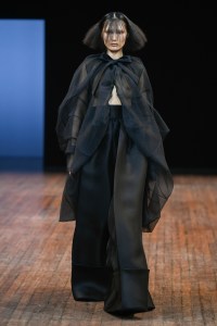 Viktor & Rolf Fall 2025 Couture at Couture Fashion Week