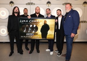 NASHVILLE, TENNESSEE - AUGUST 20: (L-R) Ian Cripps, Kevin Weaver, Sony Music Nashville's Luke Combs, Brandon Davis, Joseph Khoury and Chris Kappy attend the 18th Academy Of Country Music Honors at The Pinnacle on August 20, 2025 in Nashville, Tennessee.  (Photo by Terry Wyatt/Getty Images for ACM)
