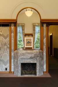 Views of the “Timeless Art Deco with Van Cleef & Arpels High Jewelry” exhibition at the Tokyo Metropolitan Teien Art Museum.
