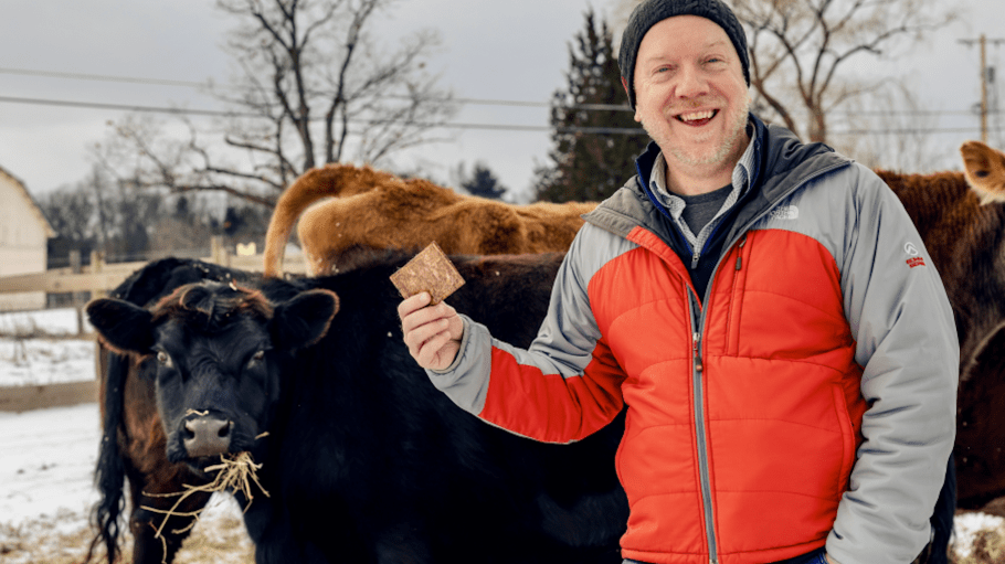 On a recent visit to the Sweet Farm in New York, Engelmayr took a pouch made from Angel’s cultivated leather with him for the bovine to inspect, marking the first time in history that a cow has produced leather and lived to see it.