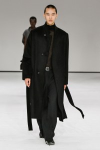 Cos Fall 2025 ready-to-wear collection at New York Fashion Week.