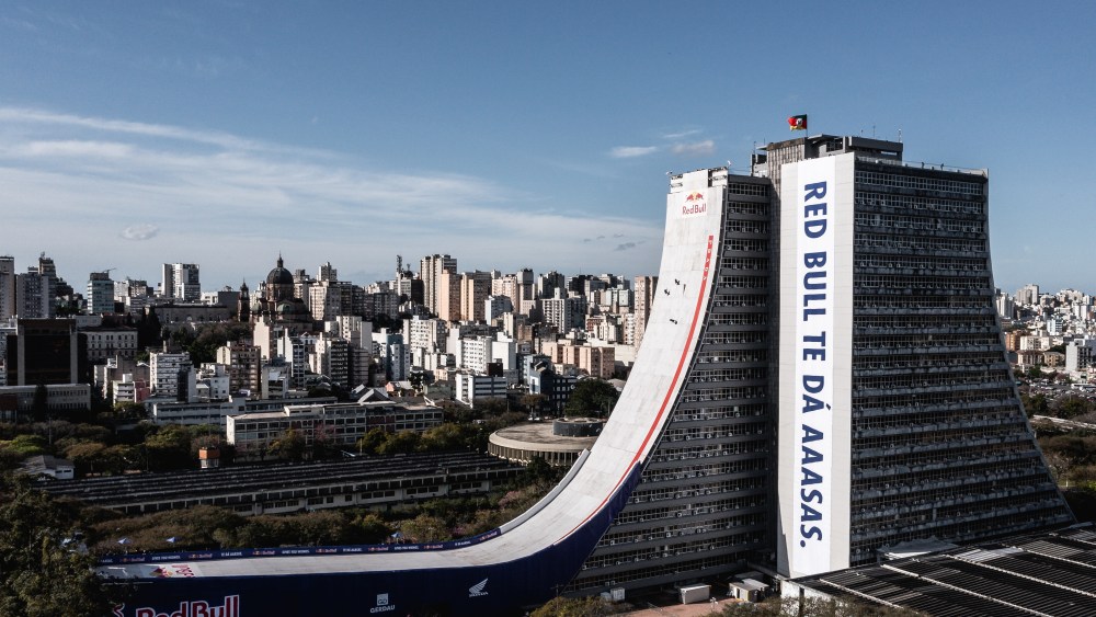 Sandro Dias seen during the Red Bull Building Drop in Porto Alegre, Brazil on September 07, 2025 // Victor Eleutério Costa / Red Bull Content Pool // SI202509180446 // Usage for editorial use only //