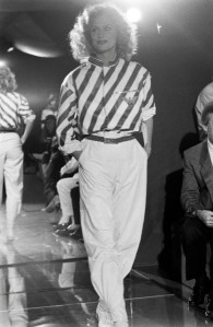 Lauren Hutton on the runway at Giorgio Armani Spring 1981 Ready-to-Wear collection