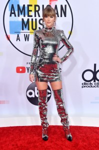 Taylor Swift attends the American Music Awards, 2018.