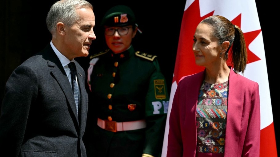 Canadian Prime Minister Mark Carney and Mexican President Claudia Sheinbaum at the National Palace in Mexico City on Sept. 18.