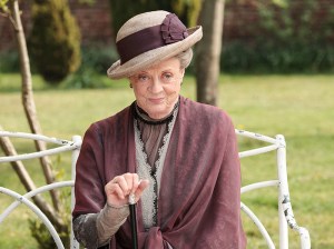 DOWNTON ABBEY, Maggie Smith, 'Episode 2.3', (Season 2, aired Oct. 2, 2011), 2010-. photo: Nick Briggs / © Carnival Films for Masterpiece/PBS / Courtesy: Everett Collection