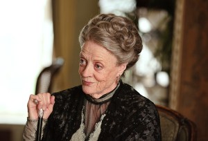 DOWNTON ABBEY, Maggie Smith, 'Episode 2.4', (Season 2, aired Oct. 9, 2011), 2010-. photo: Nick Briggs / © Carnival Films for Masterpiece/PBS / Courtesy: Everett Collection