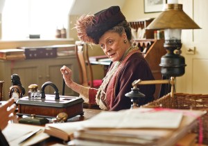 DOWNTON ABBEY, Maggie Smith, 2010-2015. photo: ©Carnival Films for Masterpiece/PBS / Courtesy: Everett Collection