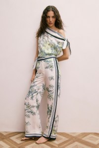 Veronica Beard Spring 2026 ready-to-wear collection at New York Fashion Week.